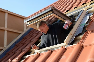 Pose de fenêtres de toit Velux à Villainville
